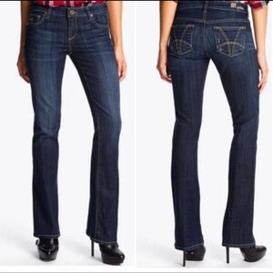 Kut From The KLOTH Farrah Baby Boot Cut. Women's Blue Jeans. Size 8
